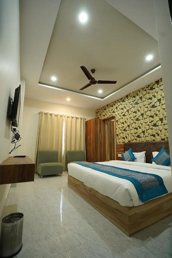 Hotel Paramount Udaipur
