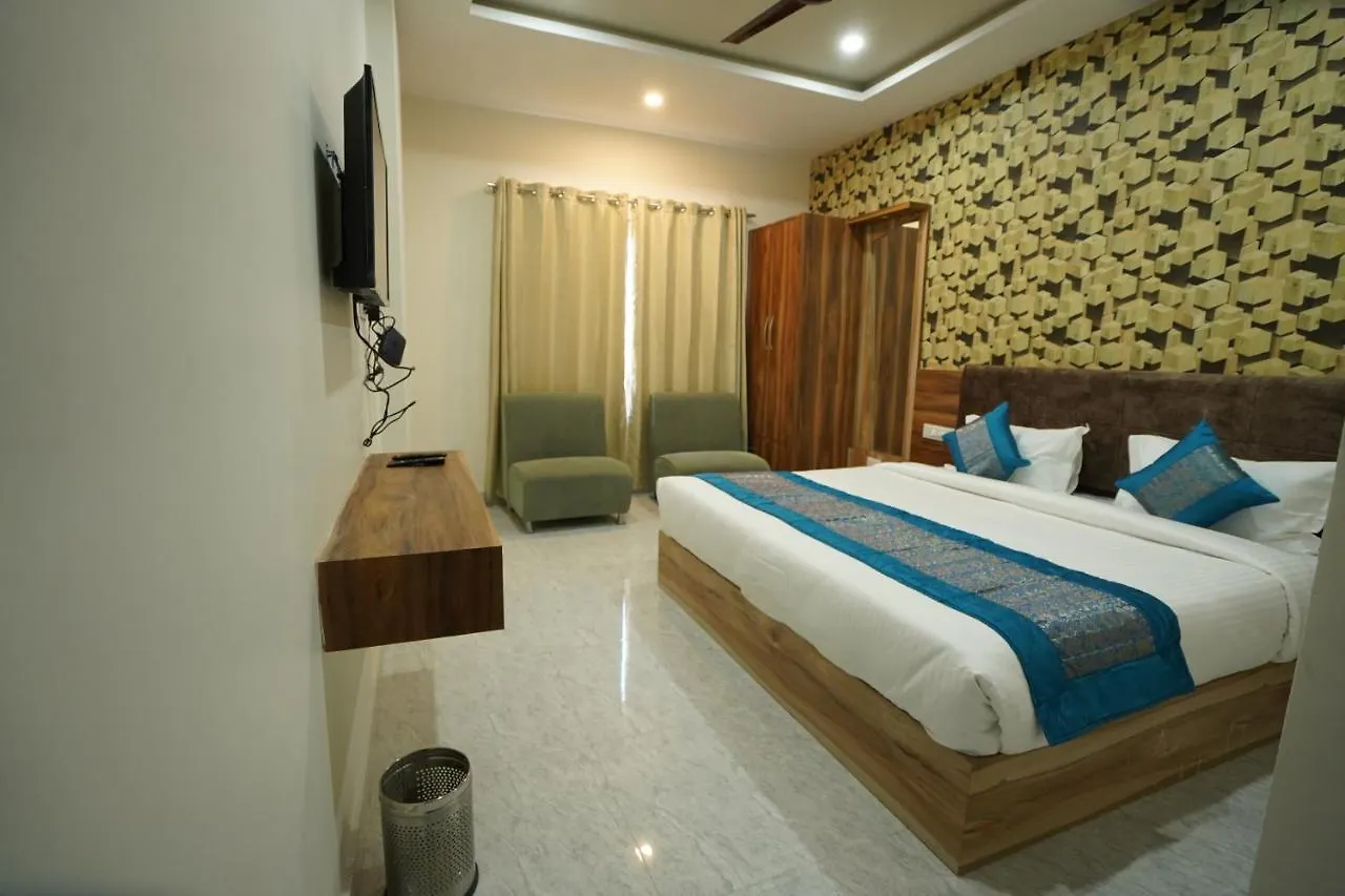 Hotel Paramount Udaipur 3*,  India
