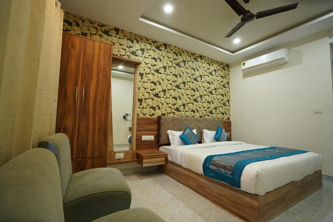 Hotel Paramount Udaipur