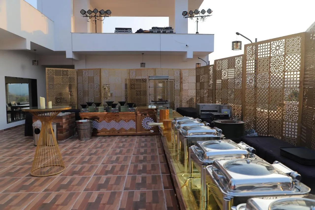 ***  Hotel Paramount Udaipur India